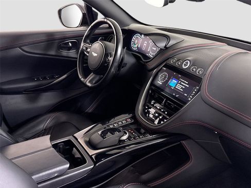 Used 2021 Aston Martin DBX image 30