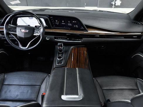 Used 2023 Cadillac Escalade Premium Luxury RWD image 12