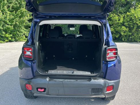 Used 2019 Jeep Renegade Trailhawk AWD/4WD image 5