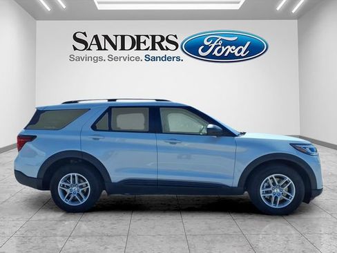 New 2026 Ford Explorer Active w/ Active Comfort Package image 3