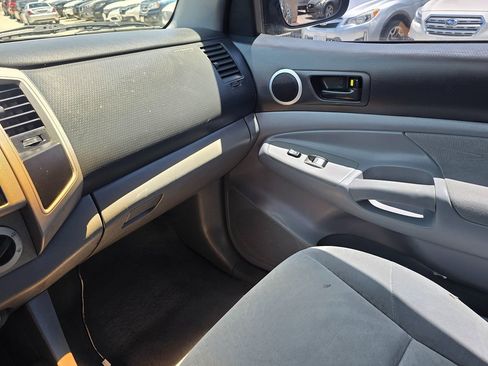 Used 2007 Toyota Tacoma PreRunner RWD image 31