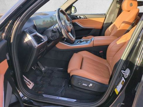 Used 2024 BMW X5 sDrive40i w/ M Sport Package RWD image 17
