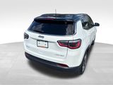 Used 2018 Jeep Compass Limited w/ Navigation Group image 5