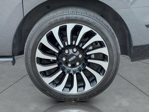 Used 2023 Lincoln Navigator L Black Label AWD/4WD image 9