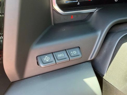 Used 2024 GMC Sierra 2500 AT4 w/ AT4 Premium Plus Package AWD/4WD image 15