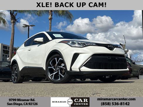 Used 2021 Toyota C-HR XLE image 1