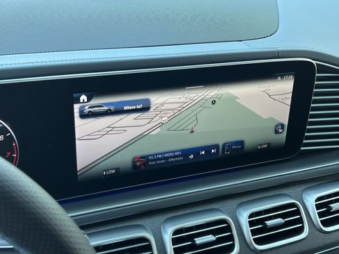 New 2026 Mercedes-Benz GLS 450 4MATIC image 25