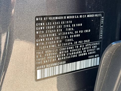 Used 2022 Volkswagen Taos SE FWD image 29
