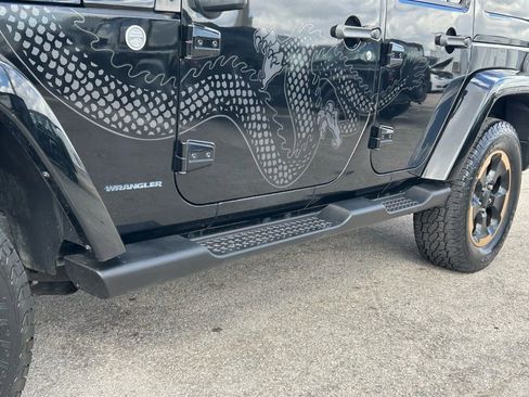 Used 2014 Jeep Wrangler Unlimited Sahara image 31