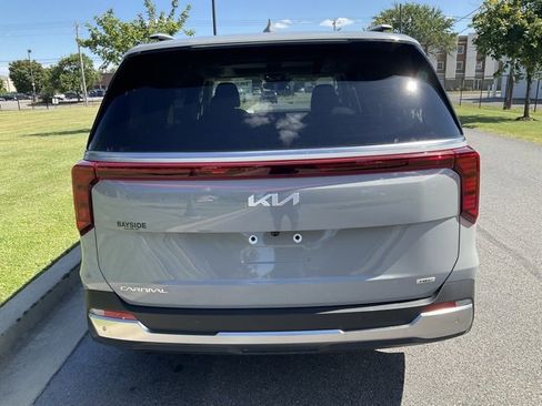 New 2026 Kia Carnival SX image 16