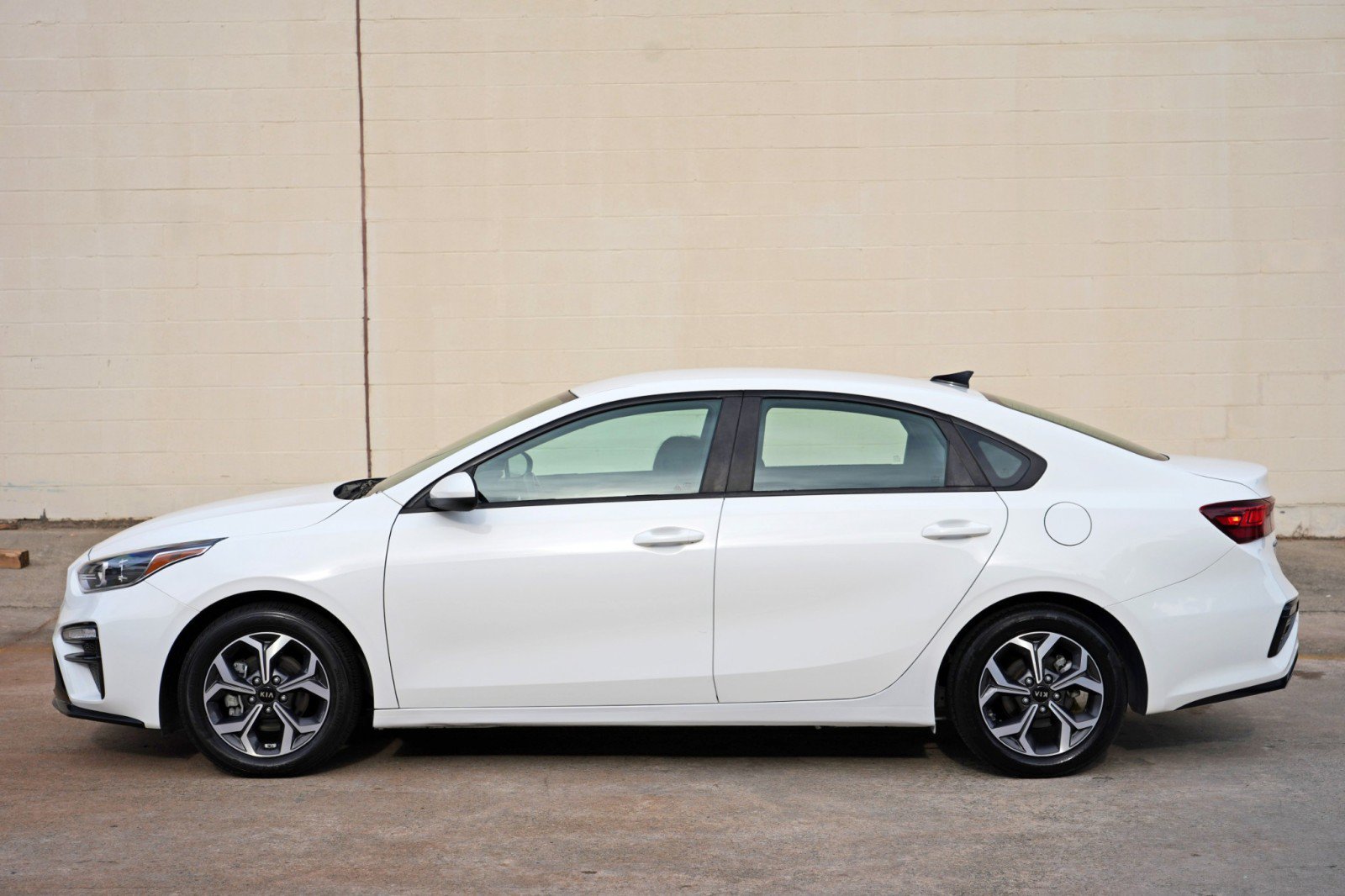 Used 2019 Kia Forte LXS FWD image 39