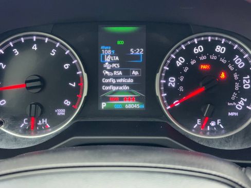 Used 2022 Toyota RAV4 LE FWD image 22