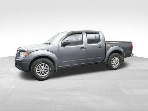 Used 2017 Nissan Frontier SV w/ SV Value Truck Package RWD image 2