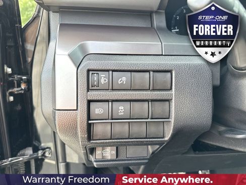 Used 2025 Toyota Tacoma TRD Sport AWD/4WD image 18