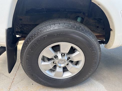 Used 2010 Toyota Tacoma PreRunner image 25