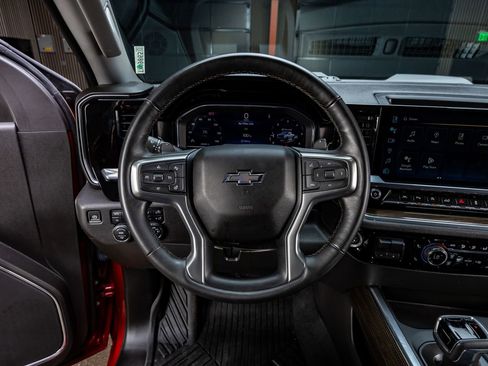 Used 2024 Chevrolet Silverado 1500 LT Trail Boss w/ Convenience Package II AWD/4WD image 19