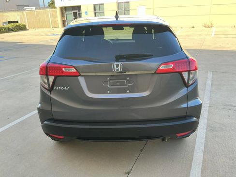 Used 2021 Honda HR-V LX image 6