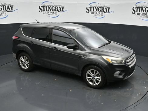 Used 2017 Ford Escape SE FWD image 17