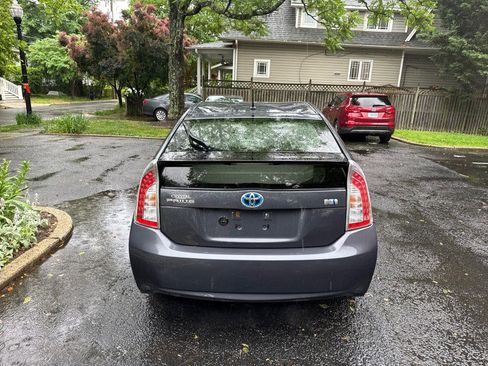 Used 2015 Toyota Prius Four FWD image 7