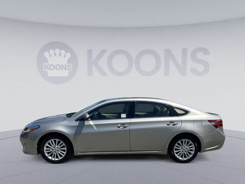 Used 2014 Toyota Avalon XLE Touring FWD image 2