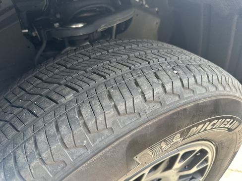 Certified 2024 Toyota Tacoma TRD Sport AWD/4WD image 31