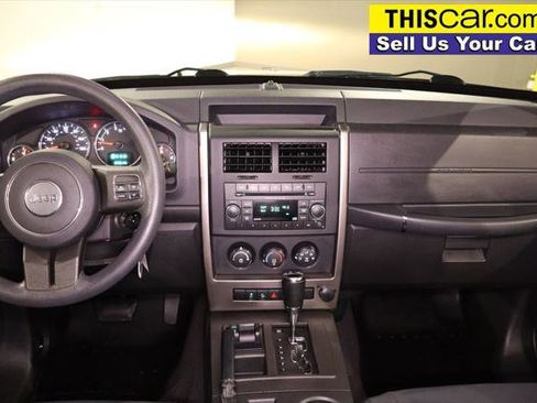 Used 2012 Jeep Liberty Sport image 20