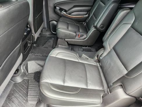 Used 2020 Chevrolet Suburban LT w/ RST Edition RWD image 20