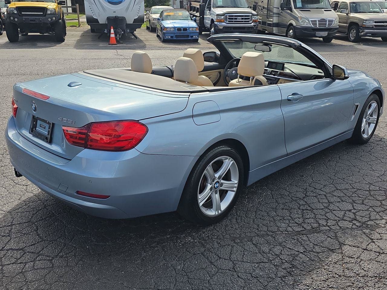 Used 2014 BMW 428i xDrive Convertible AWD/4WD image 2