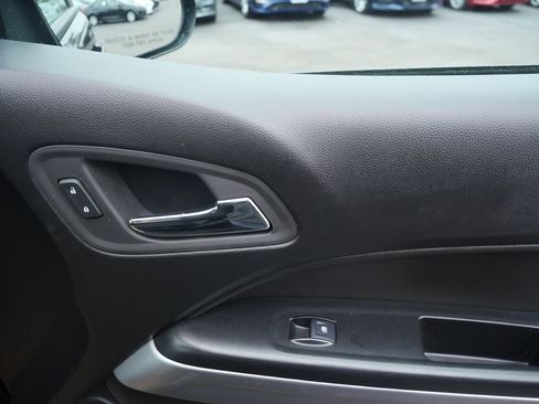 Used 2022 Chevrolet Colorado LT w/ Fleet Safety Package image 26