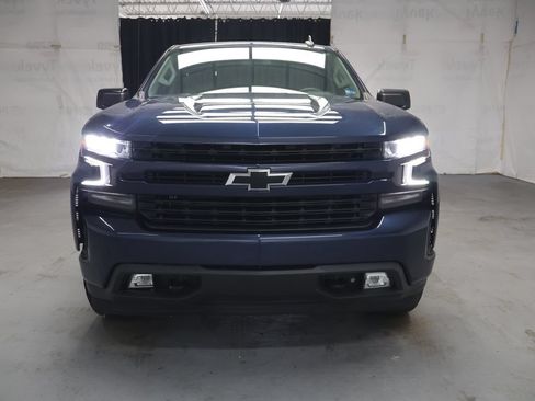 Used 2020 Chevrolet Silverado 1500 RST w/ Z71 Off-Road Package AWD/4WD image 2