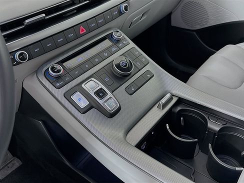 Used 2025 Hyundai Palisade SEL FWD image 17