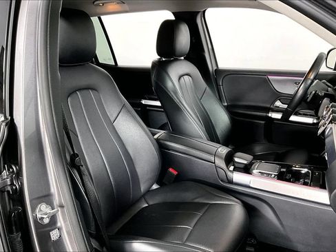 Used 2022 Mercedes-Benz GLB 250 4MATIC w/ Premium Package Lite image 7