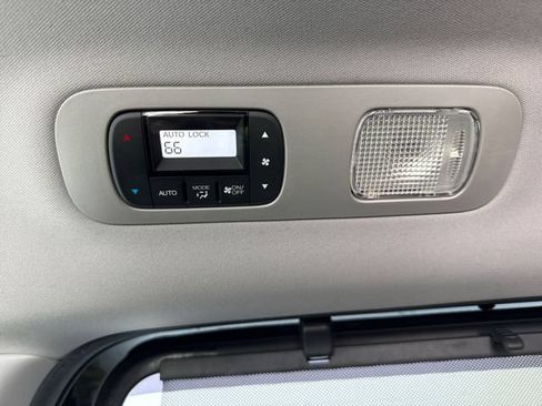Used 2018 Honda Odyssey EX-L image 23