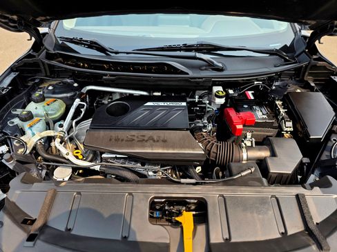 Used 2023 Nissan Rogue SV FWD image 48