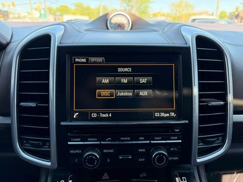 Used 2016 Porsche Cayenne AWD/4WD image 37