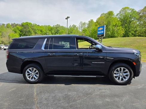 Used 2023 Chevrolet Suburban Premier AWD/4WD image 8