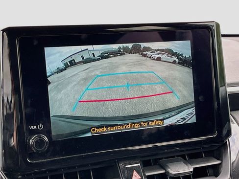 Used 2025 Toyota Corolla Cross LE FWD image 14
