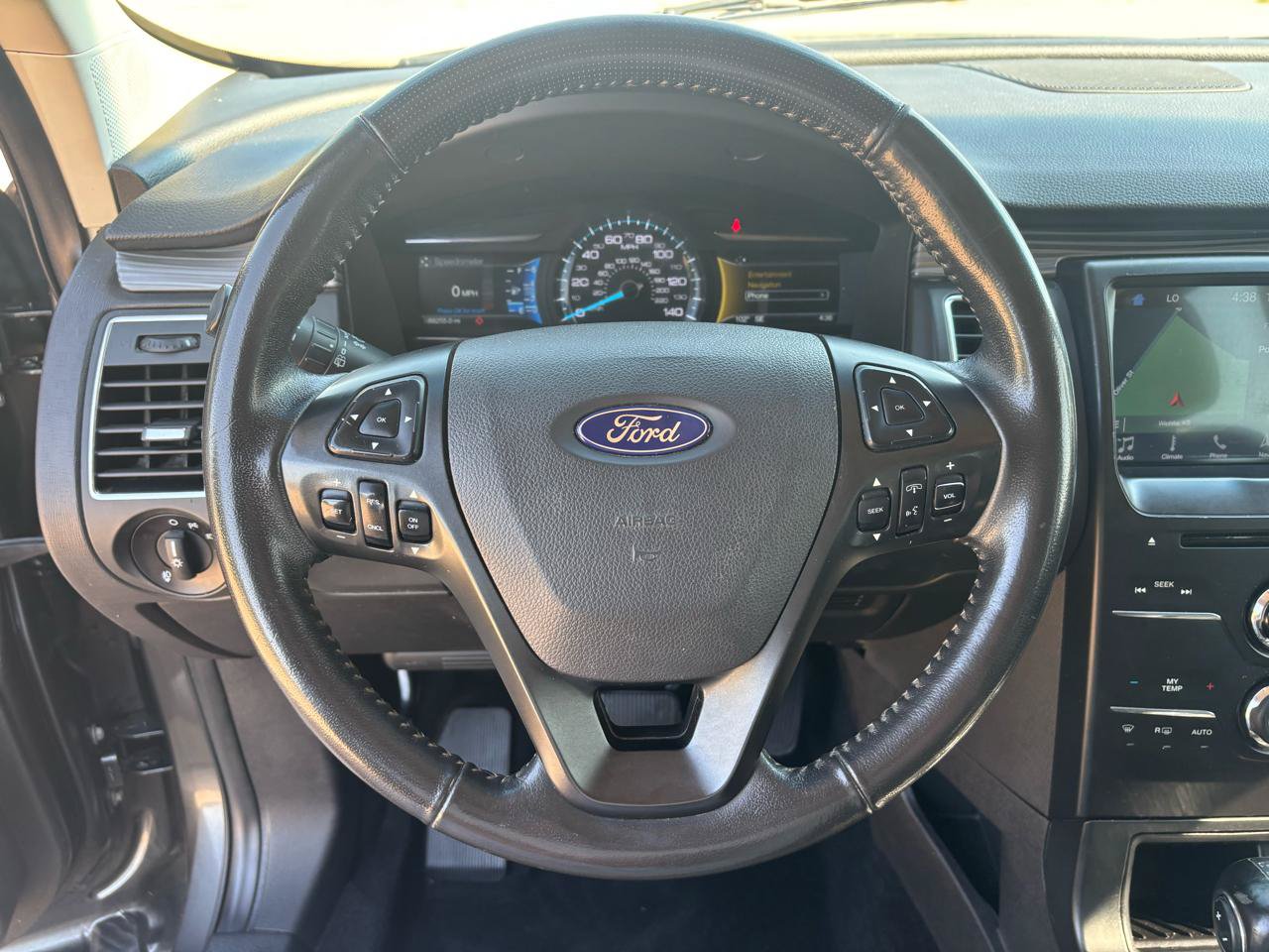 Used 2019 Ford Flex SEL FWD image 16