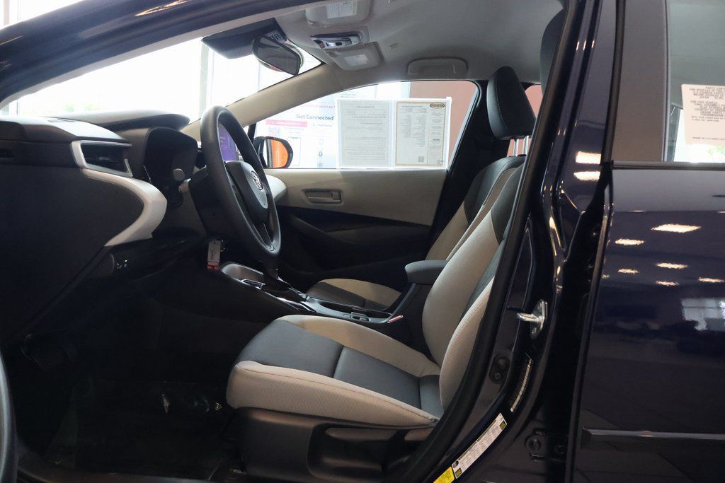 Used 2026 Toyota Corolla LE FWD image 9