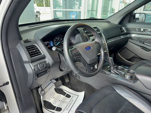 Used 2016 Ford Explorer Sport w/ Equipment Group 401A AWD/4WD image 10