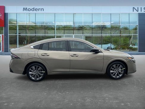 New 2026 Nissan Sentra SL image 4