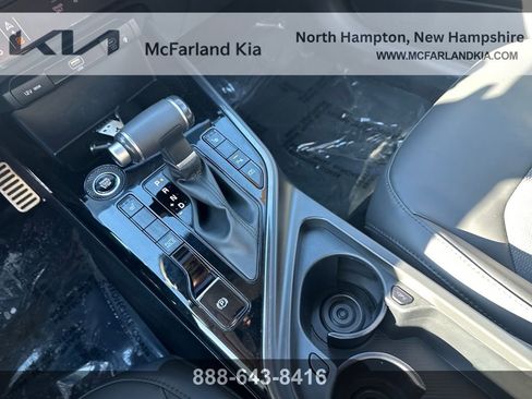 Used 2023 Kia Niro EX Touring image 26