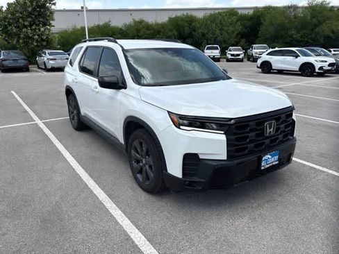 Used 2026 Honda Pilot Sport image 7