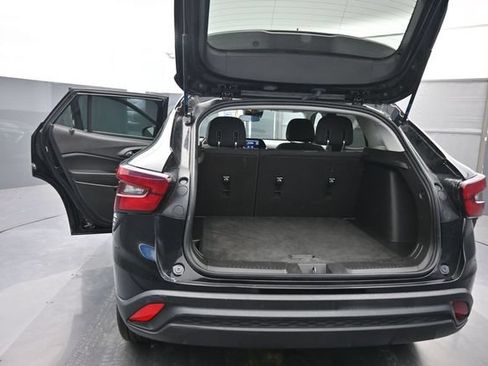 Used 2024 Chevrolet Trax LS FWD image 8