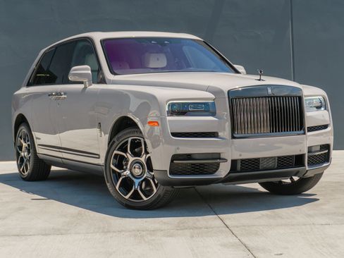 Used 2024 Rolls-Royce Cullinan Black Badge AWD/4WD image 5