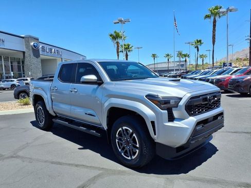 Used 2024 Toyota Tacoma TRD Sport w/ TRD Sport Upgrade Package RWD image 31