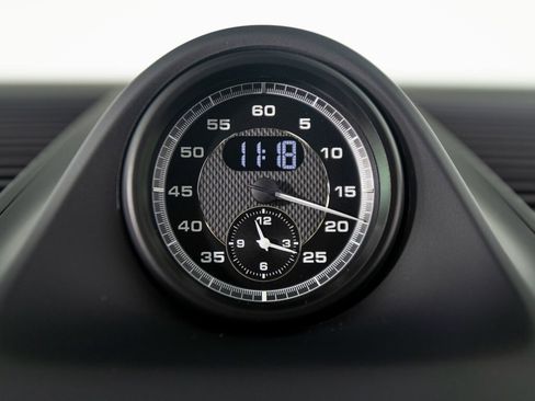 New 2026 Porsche Macan Turbo image 25