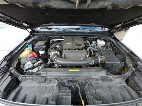 Used 2022 Nissan Frontier SV RWD image 11