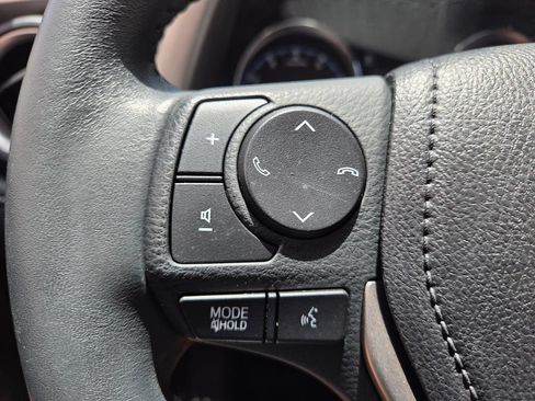 Used 2017 Toyota RAV4 Limited FWD image 22