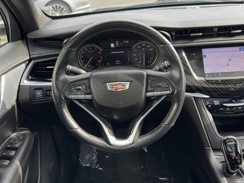 Certified 2024 Cadillac XT6 Premium Luxury image 10